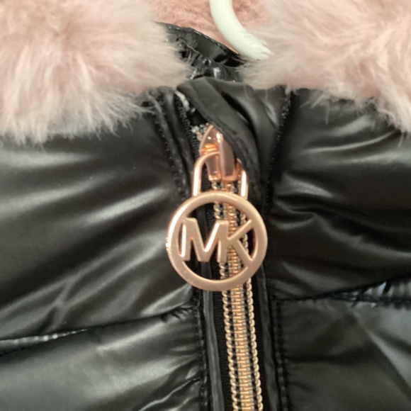 Michael Kors Toddler Girls Heavy Weight Coat, size 3T - Picture 3 of 15